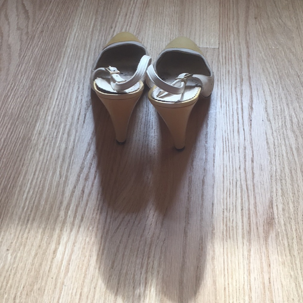 Beige Pumps - image 3